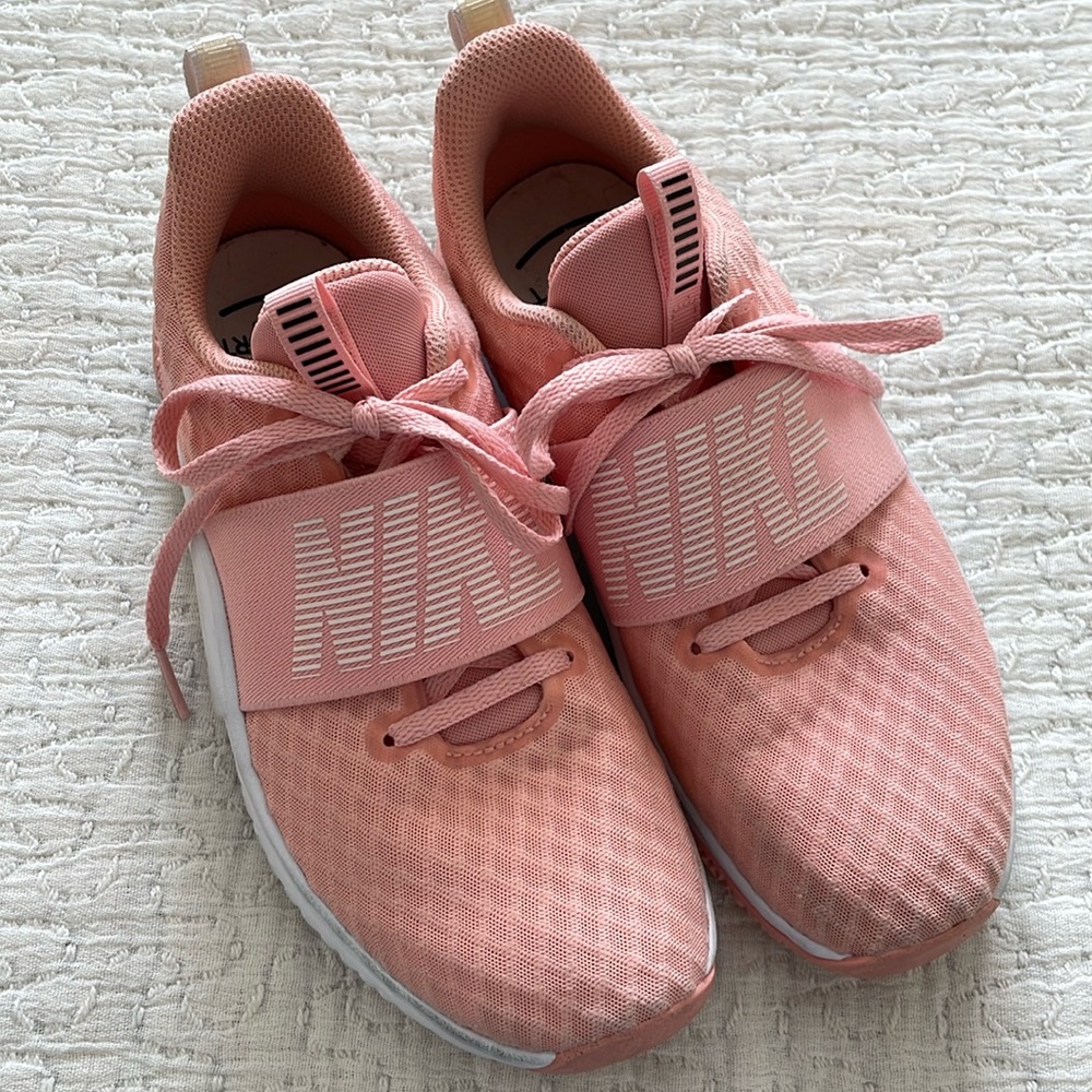 Nike In Season Renew